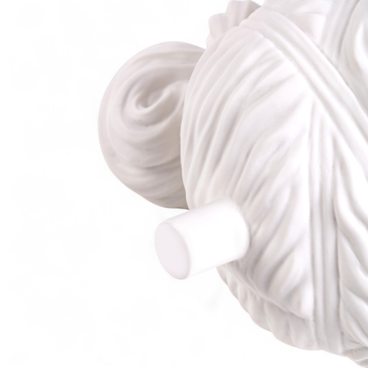 AMOR VOLAT vase