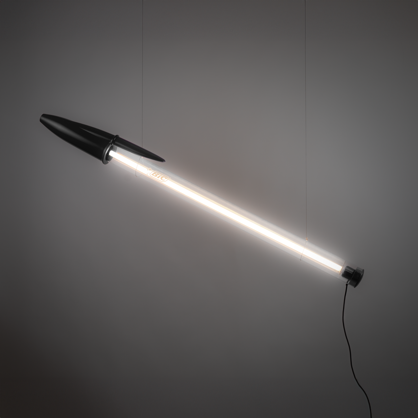 BIC LAMP - BLACK
