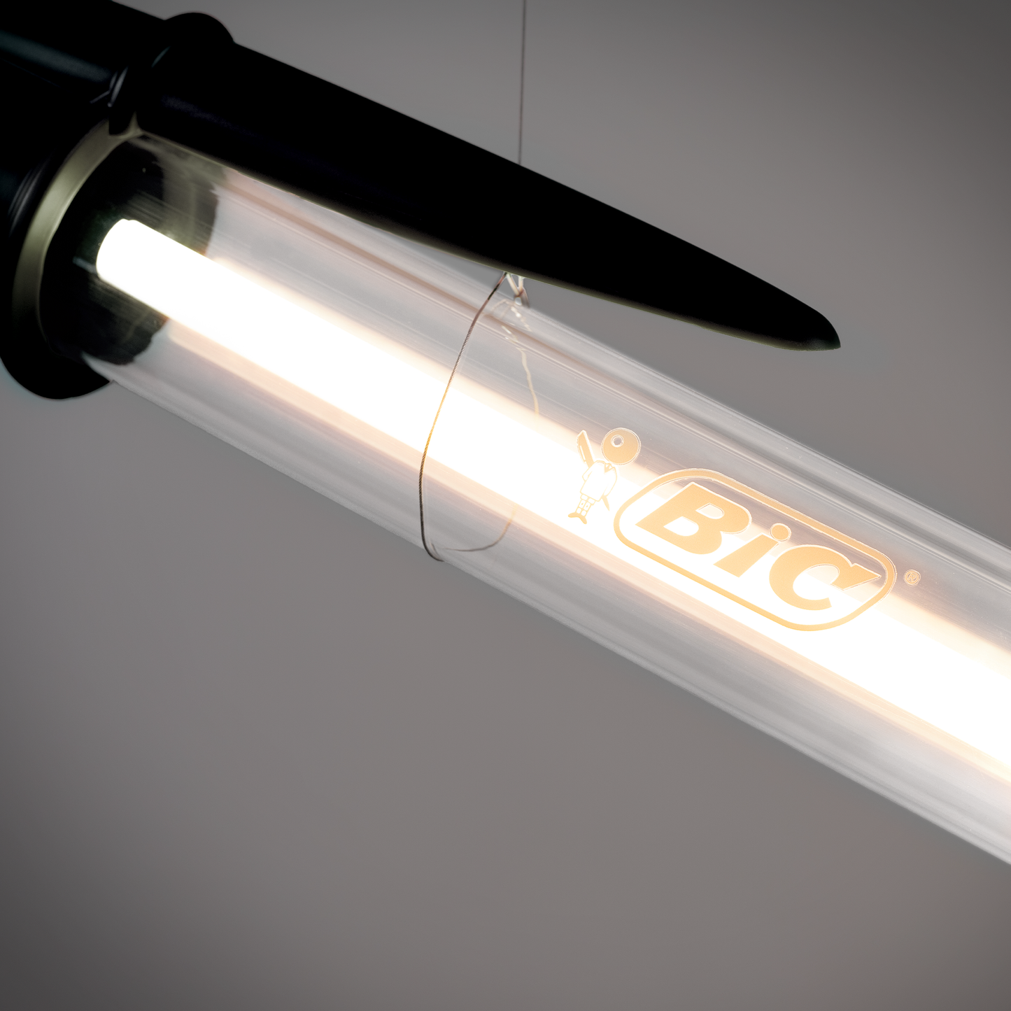 BIC LAMP - BLACK