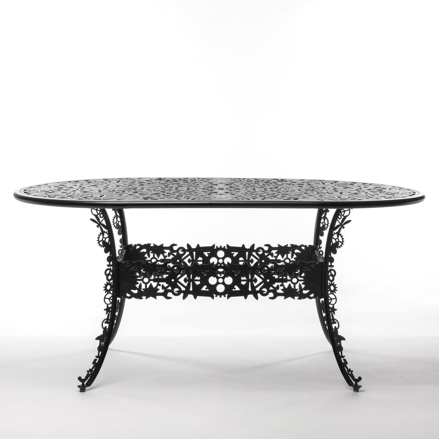 Industry Collection ALUMINIUM OVAL TABLE - BLACK